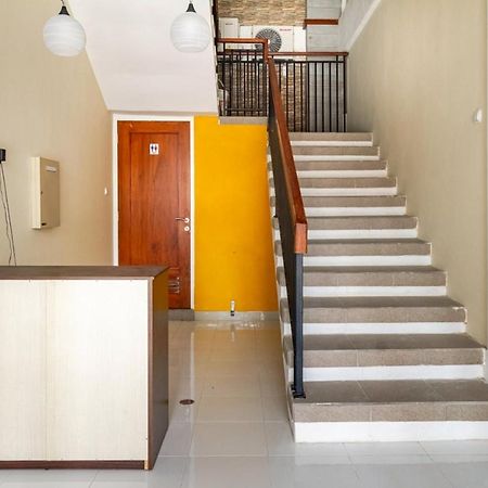 Reddoorz Syariah @ Kebraon Hotell Surabaya Eksteriør bilde