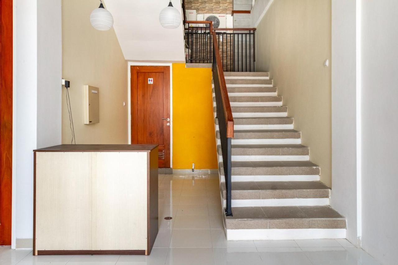 Reddoorz Syariah @ Kebraon Hotell Surabaya Eksteriør bilde