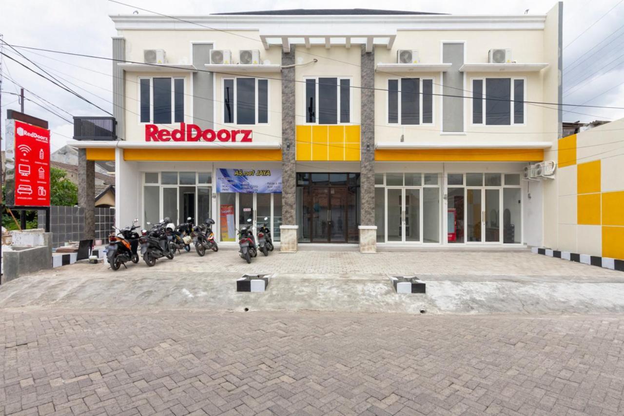 Reddoorz Syariah @ Kebraon Hotell Surabaya Eksteriør bilde